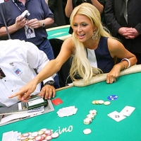 Paris Hilton uses a HUD when playing online poker